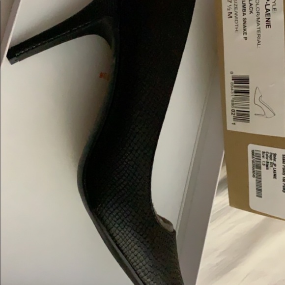 Pumps - Picture 5 of 5